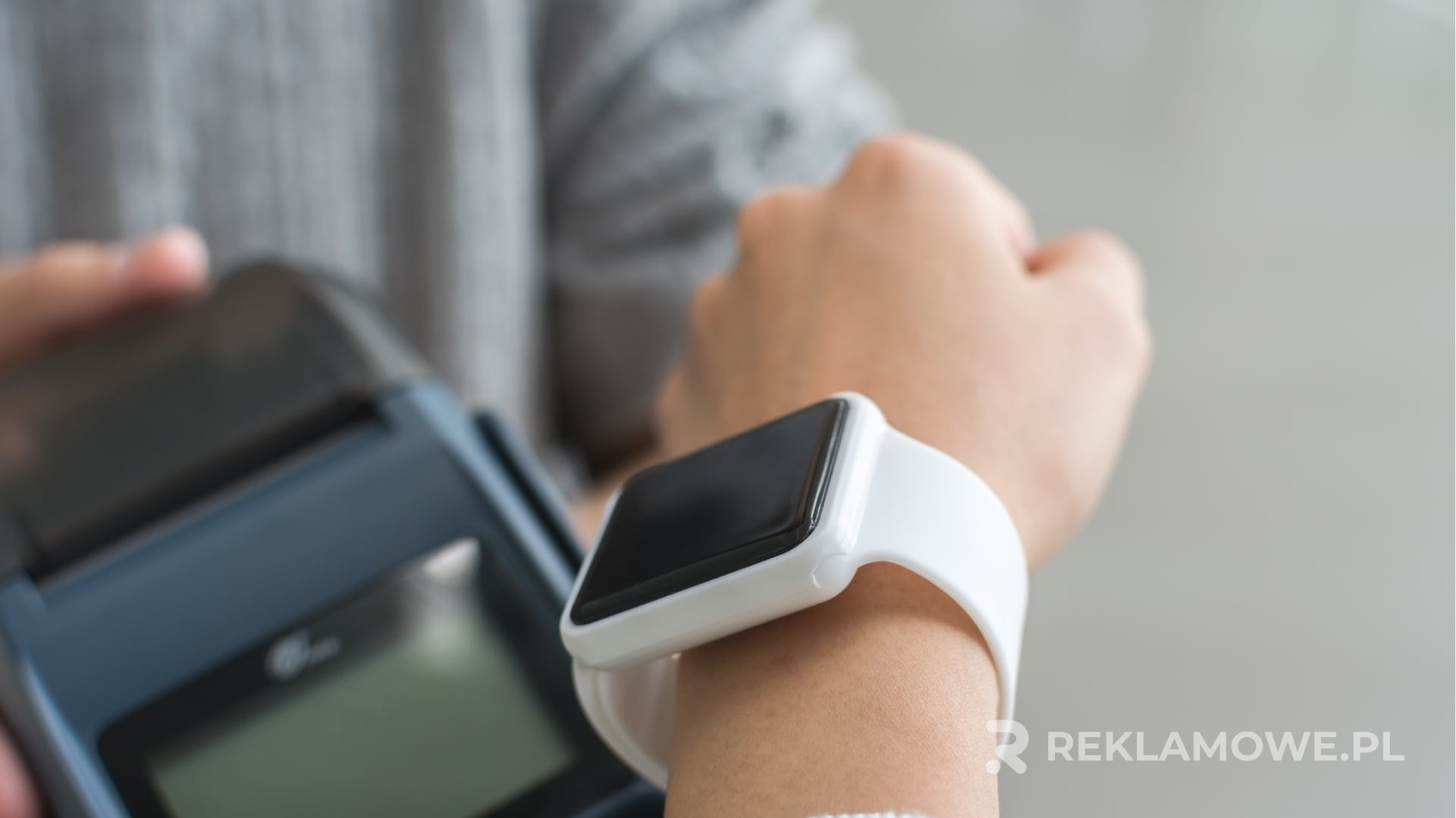 Analiza cen smartwatchów na rynku