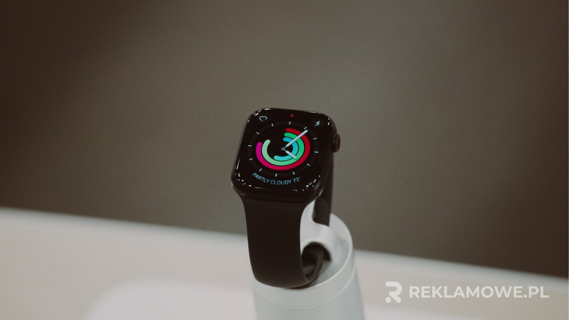 Przyszłość smartwatchów reklamowych - opinie ekspertów
